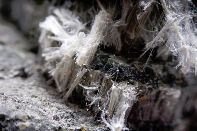 Close up image showing asbestos fibres